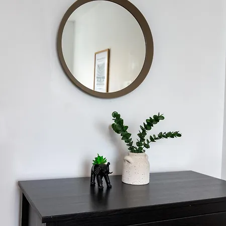 Apartment Centre - Fantastic Location
